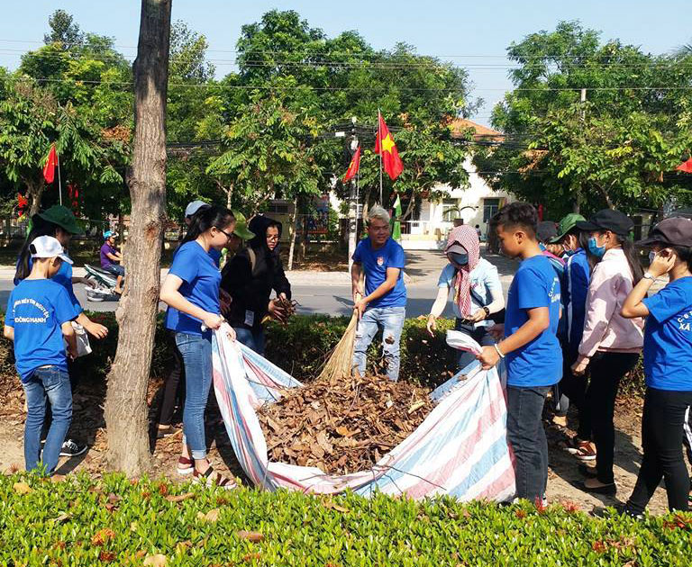 Nhớ lời Di chúc theo chân Bác