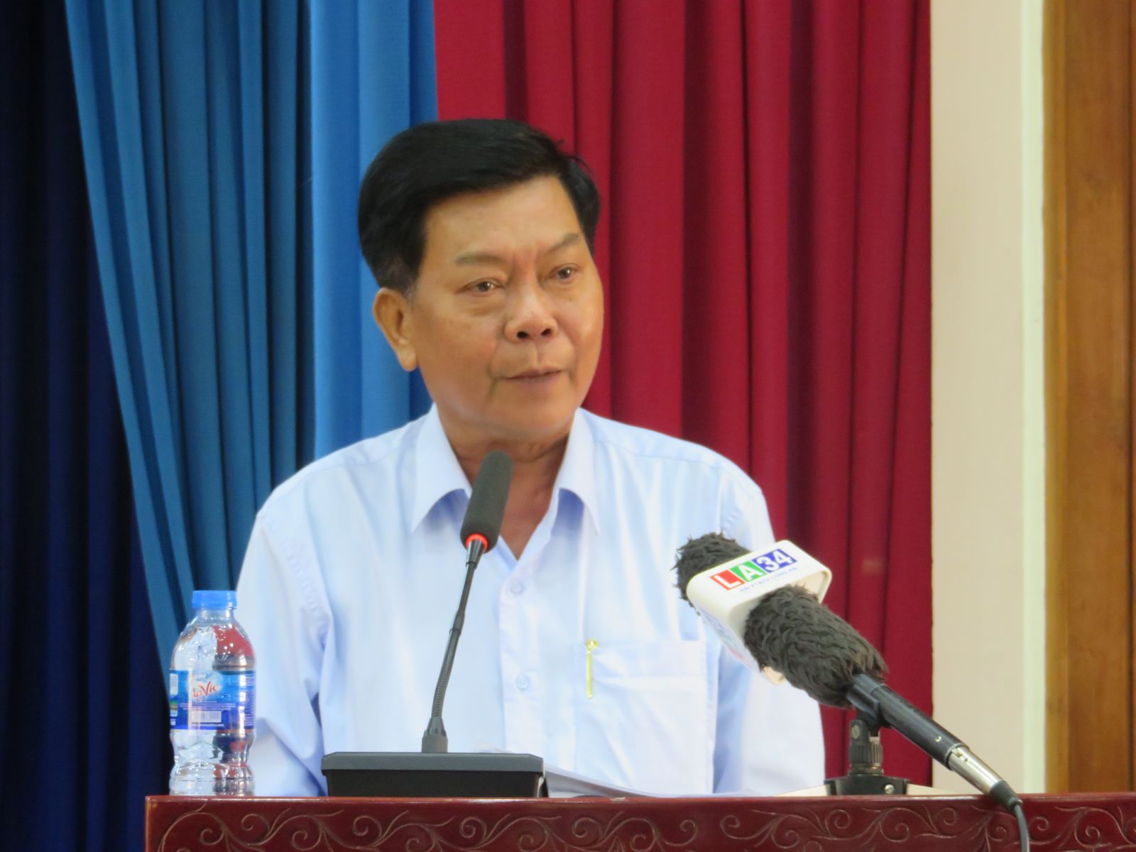 Deputy Secretary of the provincial Party Committee, Chairman of Long An provincial People's Committee - Tran Van Can stressed that the provincial leaders’ general viewpoint in the process of solving difficulties and obstacles of enterprises is according to the law, fair and harmony with benefits among relevant parties.