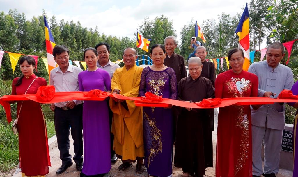 Inauguration of Go Co Do Bridge Cut the ribbon to open Go Co Do Bridge