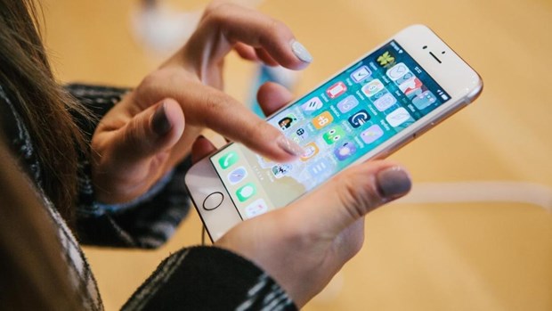 Điện thoại iPhone bị tấn công. (Nguồn: CNN)