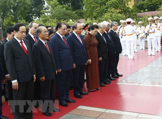 Lãnh đạo Đảng, Nhà nước vào Lăng viếng Chủ tịch Hồ Chí Minh