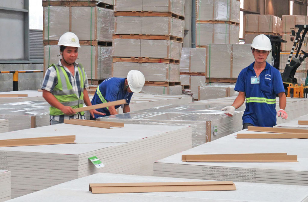 Long An: Industrial production index in 8 months increased by over 15 percent Department of Industry and Trade of Long An informed that the index of industrial production in August 2019 increased by 3.45 percent over the previous month; increased by 14.23 percent over the same period last year. In the first 8 months of 2019, an increase of 15.16 percent over the same period (the same period increased by 16.07 percent).