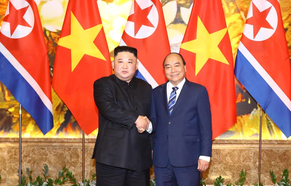 Nhà lãnh đạo Triều Tiên Kim Jong-un gặp Thủ tướng Nguyễn Xuân Phúc trong chuyến thăm hữu nghị chính thức Việt Nam ngày 1/3/2019. (Ảnh: Thống Nhất-TTXVN)