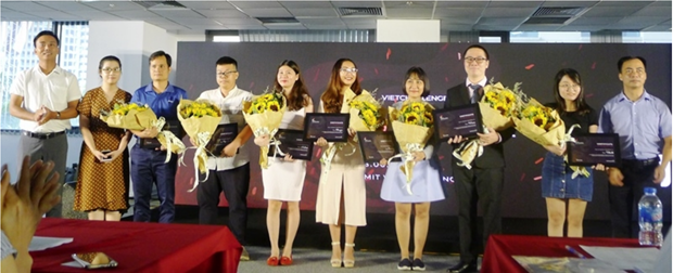Medlink wins first startup contest VietChallenge 2019 VietChallenge 2019 Medlink Vietnamese entrepreneursn Association of Vietnamese Students and Professionals in the US Viettel Deputy Minister of Science and Technology Tran Van Tung