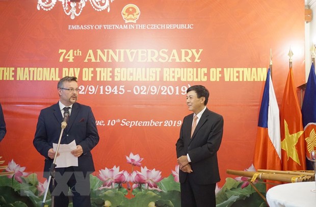 Thứ trưởng Bộ Ngoại giao Cộng hòa Séc Martin Tlapa phát biểu chúc mừng. (Ảnh: Hồng Kỳ/TTXVN)
