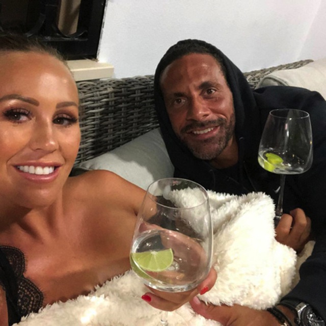 Rio Ferdinand và Kate Wright vẫn đang trải qua những ngày tháng yêu đương ngọt ngào hạnh phúc