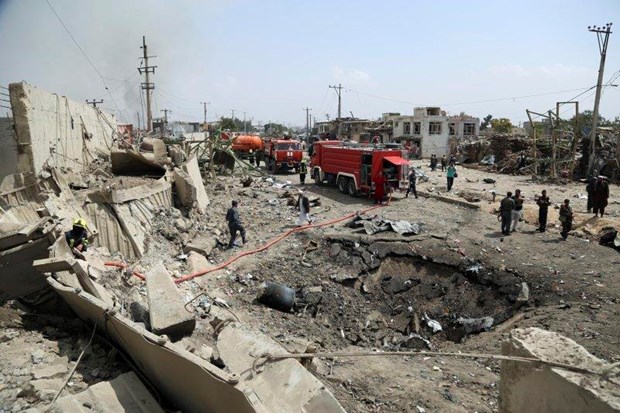 Hiện trường một vụ đánh bom tại Kabul. (Ảnh: AP)