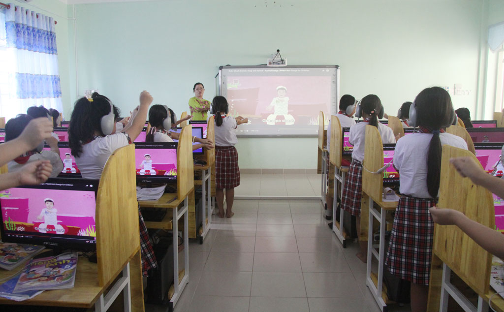 Trường Tiểu học thị trấn Thủ Thừa - Bước sang trang mới Phòng chức năng đầy đủ trang thiết bị phục vụ dạy và học