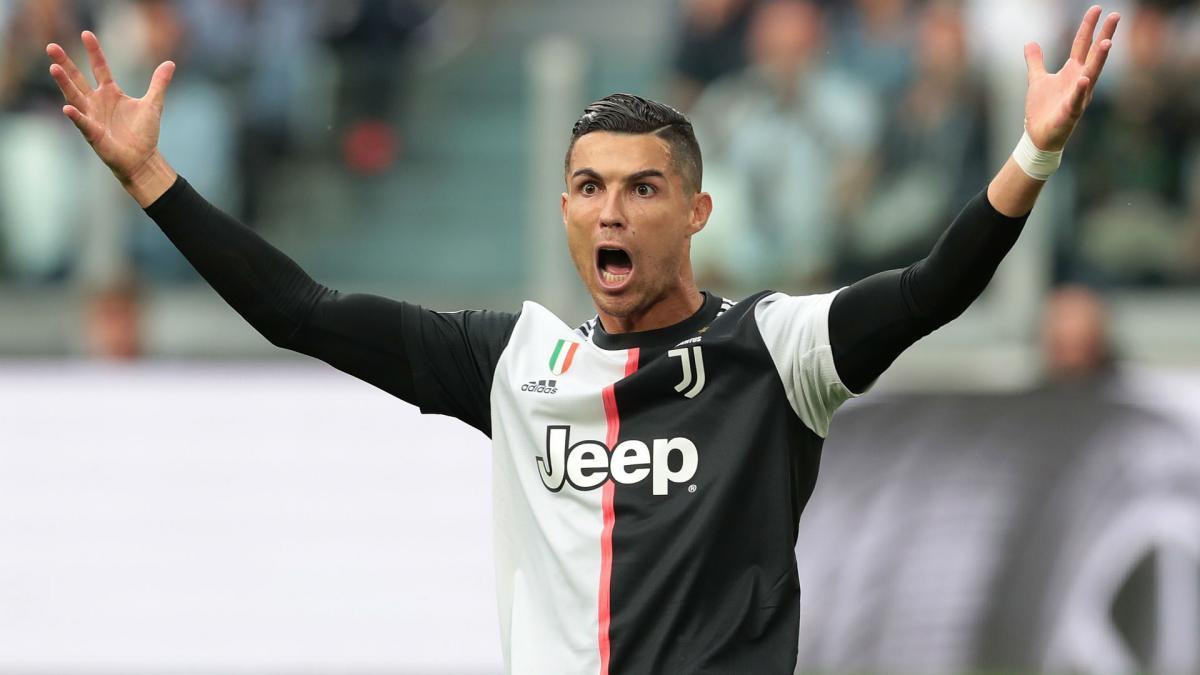 Ronaldo sút phạt trực tiếp tệ thứ 2 trong lịch sử Serie A