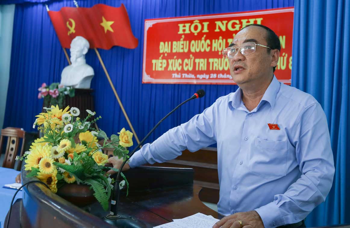 Trưởng đoàn ĐBQH đơn vị tỉnh Long An - Trương Văn Nọ trả lời ý kiến cử tri