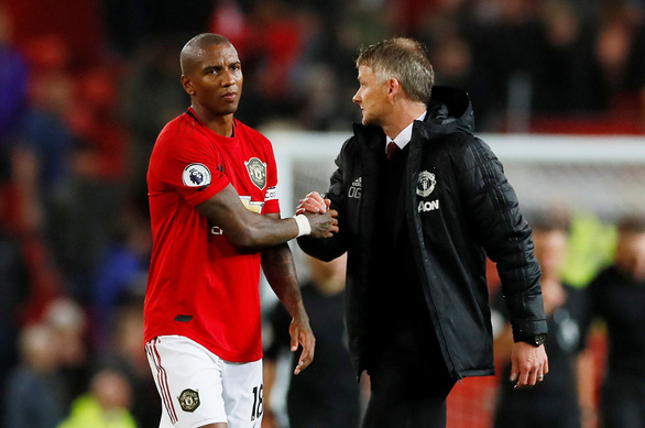 Bị Arsenal cầm hòa 1-1, Manchester United có khởi đầu tệ nhất trong 30 năm