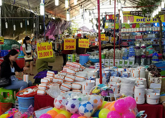 Hội chợ thương mại - Dịp để người tiêu dùng tiếp cận hàng Việt, giá cả hợp lý
