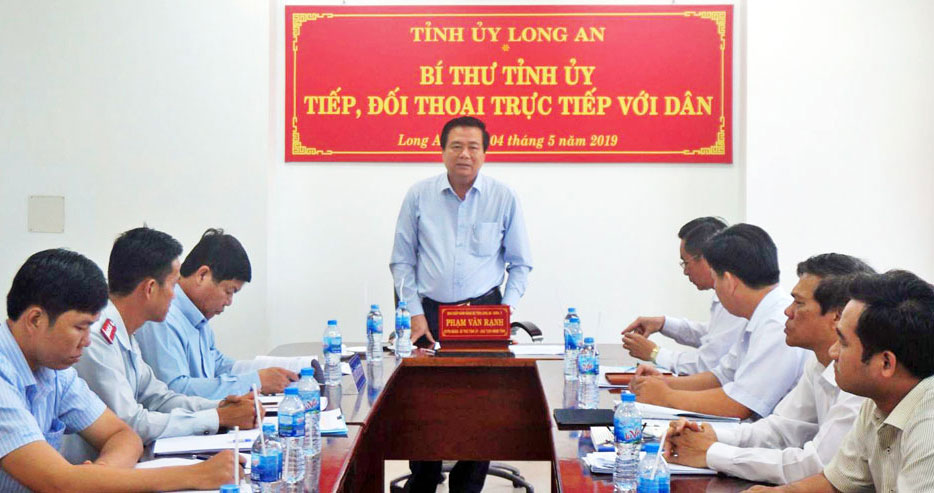 Bí thư Tỉnh ủy, Chủ tịch HĐND tỉnh - Phạm Văn Rạnh chủ trì tiếp, đối thoại trực tiếp với dân