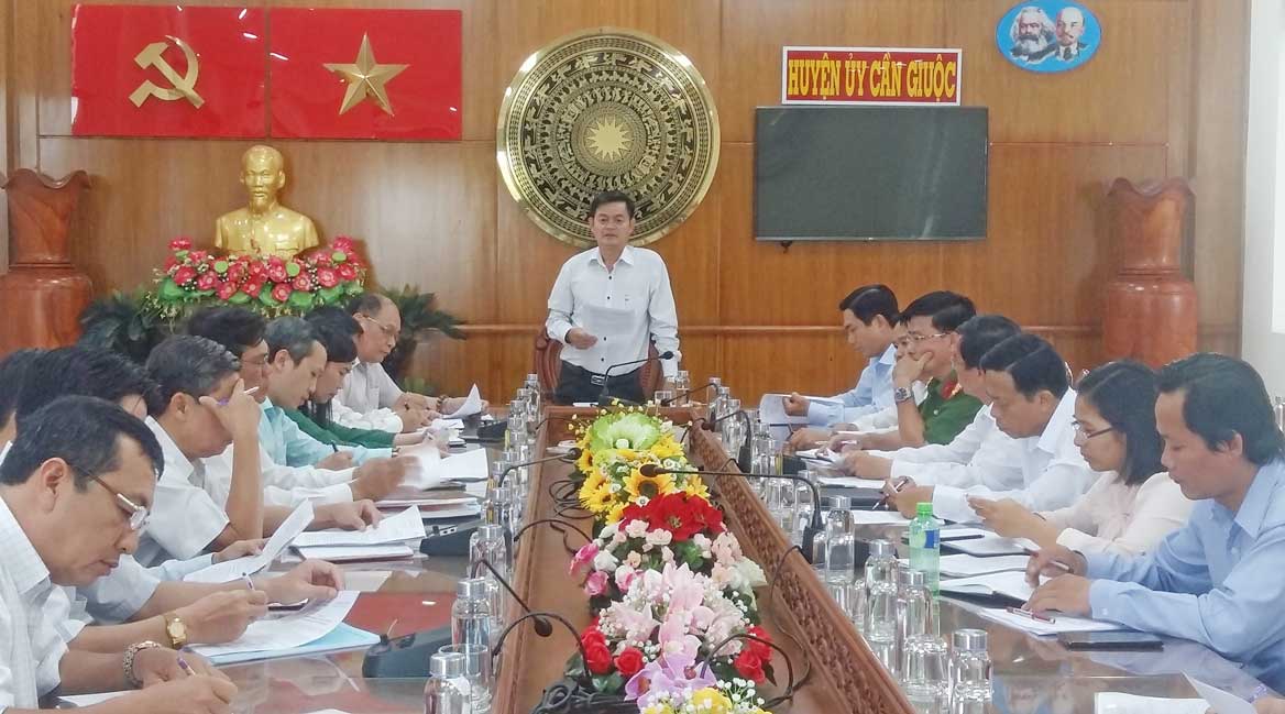 Commission for Internal Affairs of Party Central Committee surveys industrial parks in Can Giuoc
