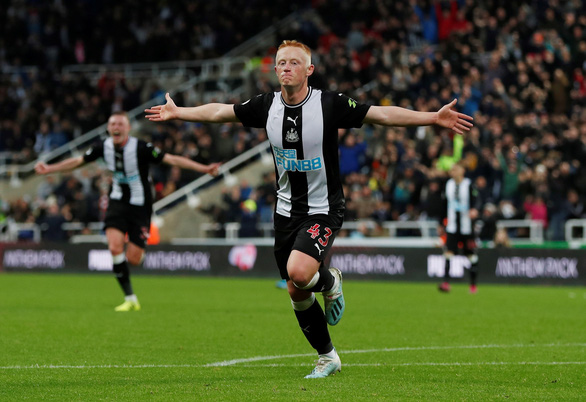 Newcastle 'bắn hạ' M.U tại St James' Park