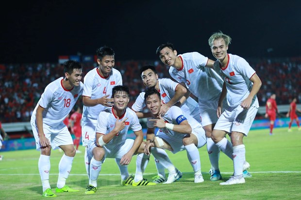 Cầu thủ Việt Nam ăn mừng sau bàn thắng mở tỷ số của Duy Mạnh. (Ảnh: Bá Huỳnh/Vietnam+)