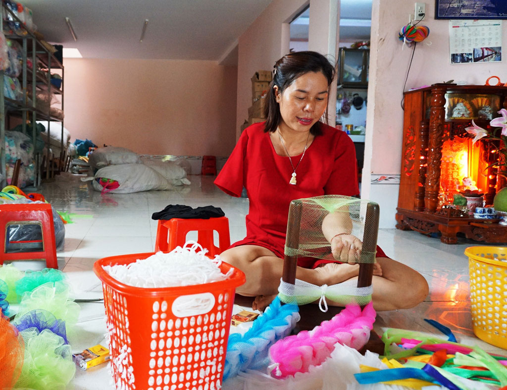 Bài 2: Vượt khó khởi nghiệp