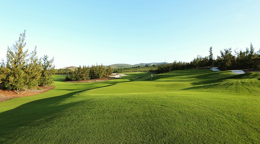 The operation of the golf course will enrich various types of sports in the province (Photo: internet source)