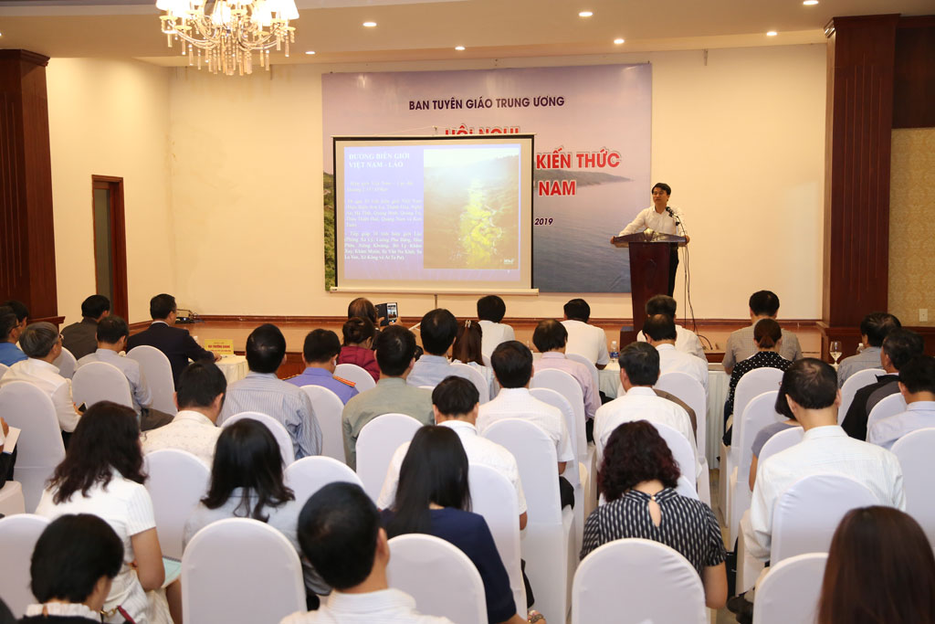 Knowledge on Vietnam's sea and islands for journalistic forces trained and fostered