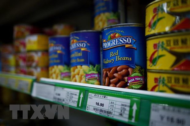 Sản phẩm đậu tây nhập khẩu từ Mỹ được bày bán tại một siêu thị ở Bắc Kinh, Trung Quốc. (Nguồn: AFP/TTXVN)