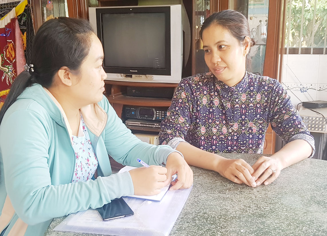 Sinh ít con để xây dựng gia đình no ấm, bình đẳng, tiến bộ, hạnh phúc Cán bộ Dân số phường Tân Khánh thường xuyên tuyên truyền, vận động các chị em phụ nữ không sinh con thứ 3 trở lên