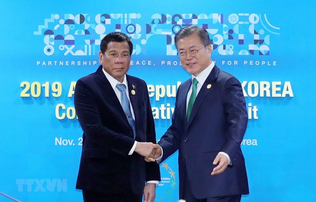 RoK steps up defense cooperation with Philippines, Singapore The Republic of Korea (RoK) signed memoranda of understanding (MoU) on defense cooperation with the Philippines and Singapore on November 26 on the sidelines of the ASEAN-RoK Commemorative Summit in the southern port city of Busan.