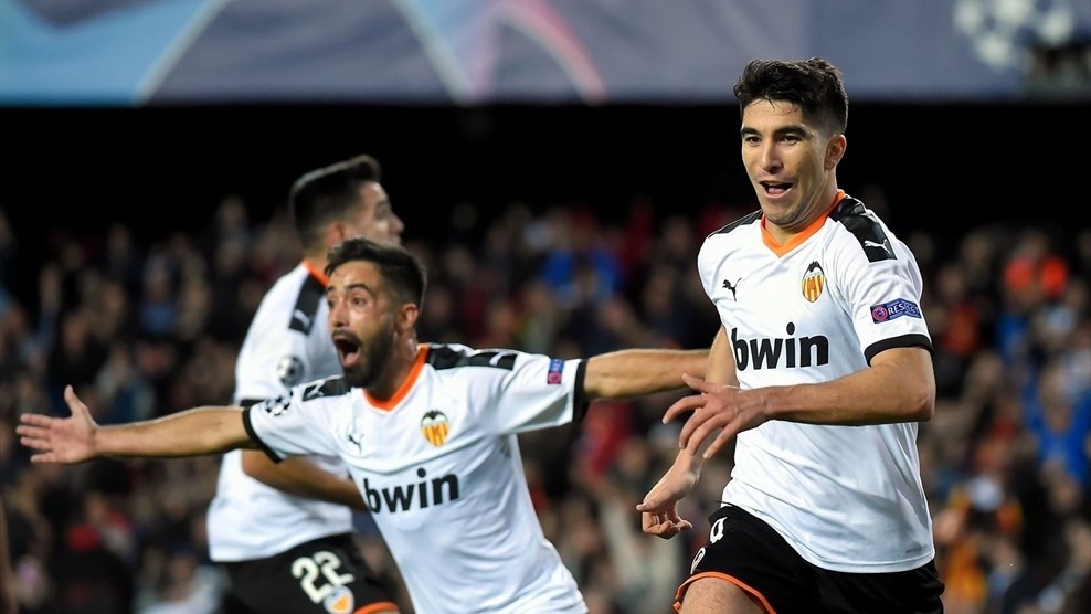 Wass ghi bàn quý giá gỡ hòa cho Valencia trước Chelsea