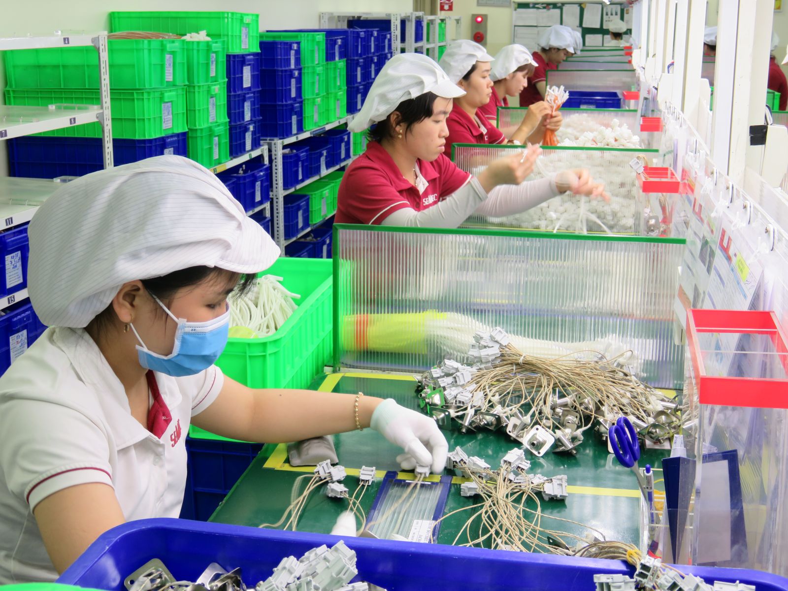 Long An: Enterprises in industrial zones grow export and import turnover Exports of enterprises in industrial zones increase