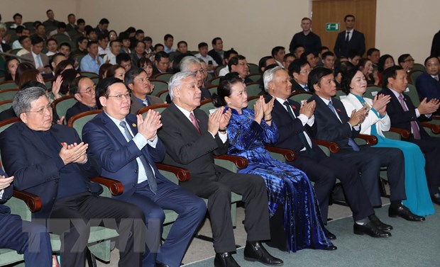 Chủ tịch Quốc hội gặp gỡ cộng đồng người Việt tại CH Tatarstan