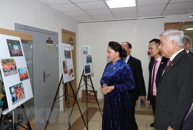 Chủ tịch Quốc hội gặp gỡ cộng đồng người Việt tại CH Tatarstan