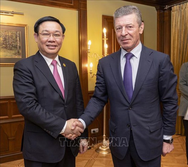 Russia supports businesses in cooperation with Vietnam: Deputy PM Kozak Deputy Prime Minister Vuong Dinh Hue (left) and his Russian counterpart Dmitry Kozak. (Photo: VNA)