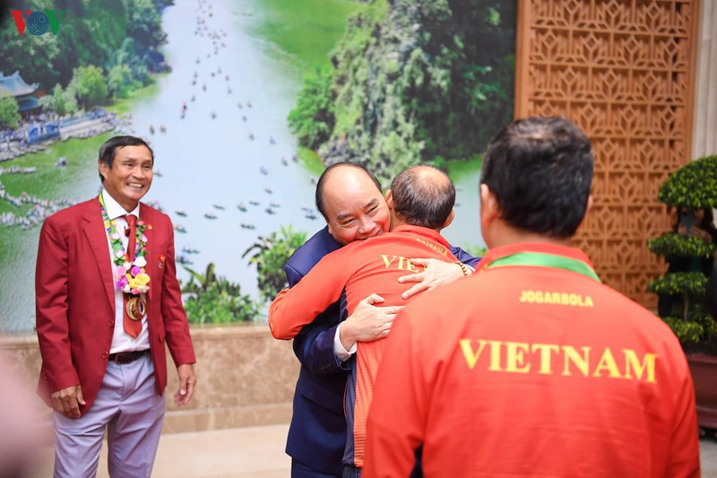 Thủ tướng: “Các đội tuyển góp phần rạng rỡ non sông đất Việt”