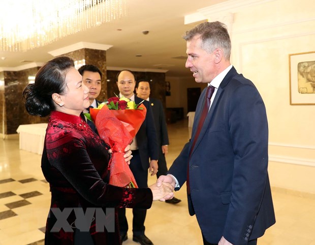 Chủ tịch Quốc hội hội đàm với lãnh đạo Đảng Cộng sản Belarus Chủ tịch Quốc hội Nguyễn Thị Kim Ngân tiếp Ban lãnh đạo Đảng Cộng sản Balarus. (Ảnh: Trọng Đức/TTXVN)