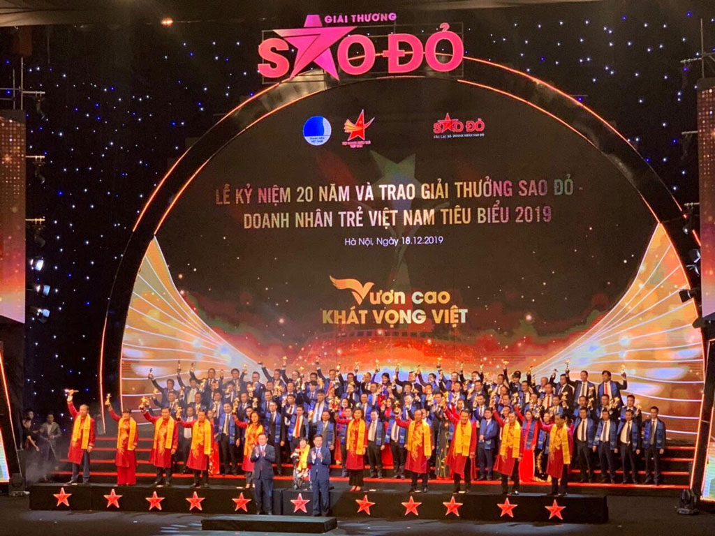 Chủ tịch HĐQT Trần Anh Group – Trần Đức Vinh đoạt Giải thưởng Sao Đỏ - Doanh nhân trẻ Việt Nam tiêu biểu 2019