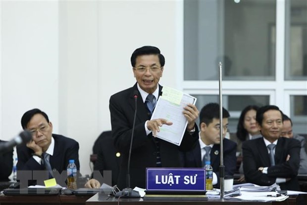 Luật sư Phạm Công Hùng bào chữa cho bị cáo tại phiên tòa. (Ảnh: Văn Điệp/TTXVN)