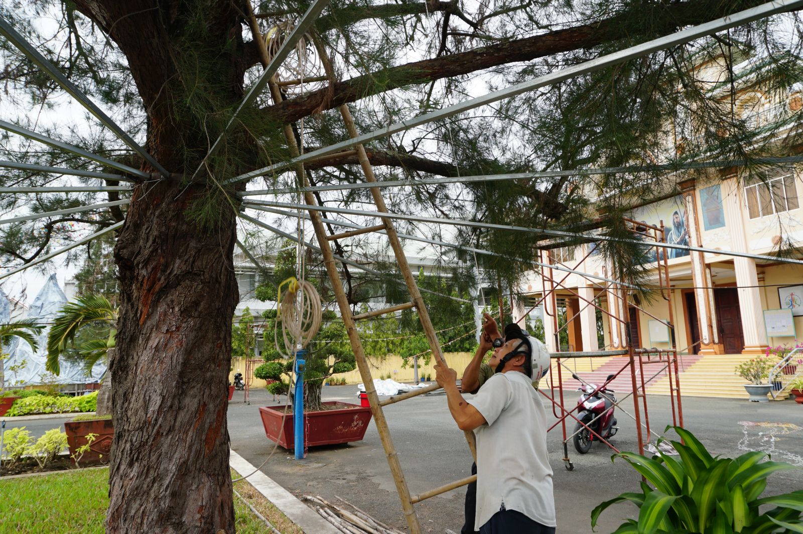 Christmas decoration at Tan An Parish