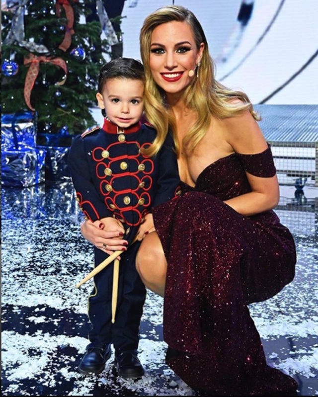 Ngắm cô bạn gái của De Gea hóa nàng Jessica Rabbit xinh đẹp hút hồn