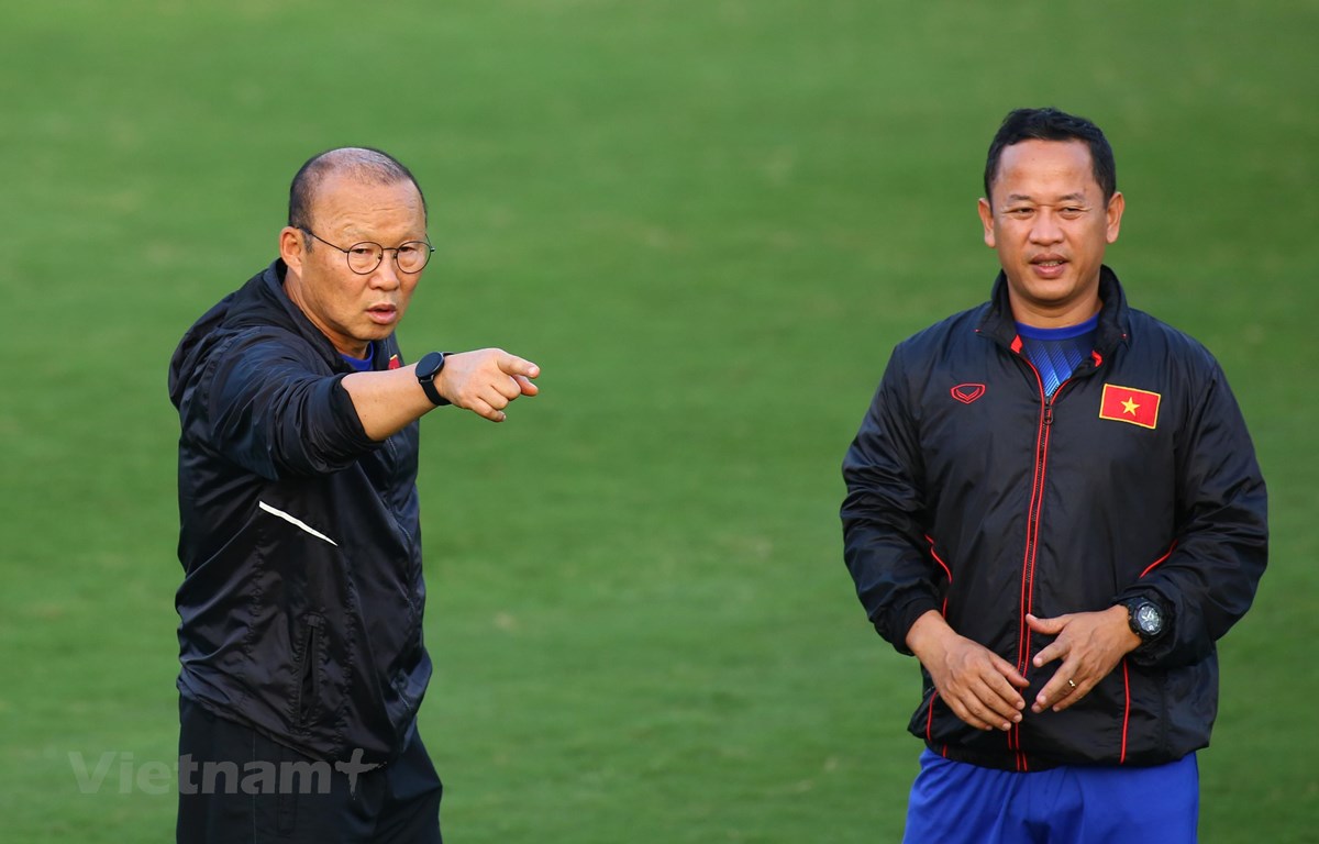 HLV Park Hang-seo có trợ lý ngôn ngữ riêng biệt ở ĐTQG và U23 Việt Nam