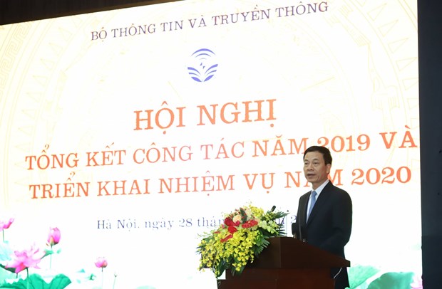 Bộ trưởng Nguyễn Mạnh Hùng phát biểu tại Hội nghị Tổng kết công tác năm 2019 và triển khai phương hướng, nhiệm vụ công tác năm 2020. (Ảnh: PV/Vietnam+)