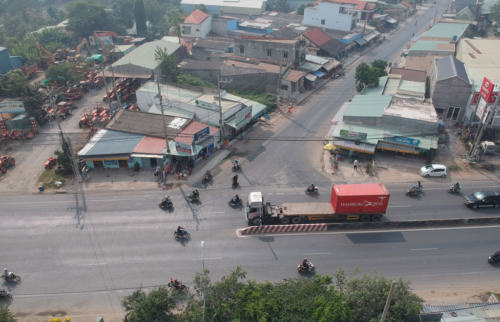 Long An: Dấu ấn năm 2019 Đường tỉnh 833B thuộc Chương trình Huy động mọi nguồn lực xây dựng kết cấu hạ tầng giao thông phục vụ phát triển công nghiệp vùng kinh tế trọng điểm hoàn thành (đoạn kết nối từ Quốc lộ 1 - xã Long Hiệp, huyện Bến Lức)