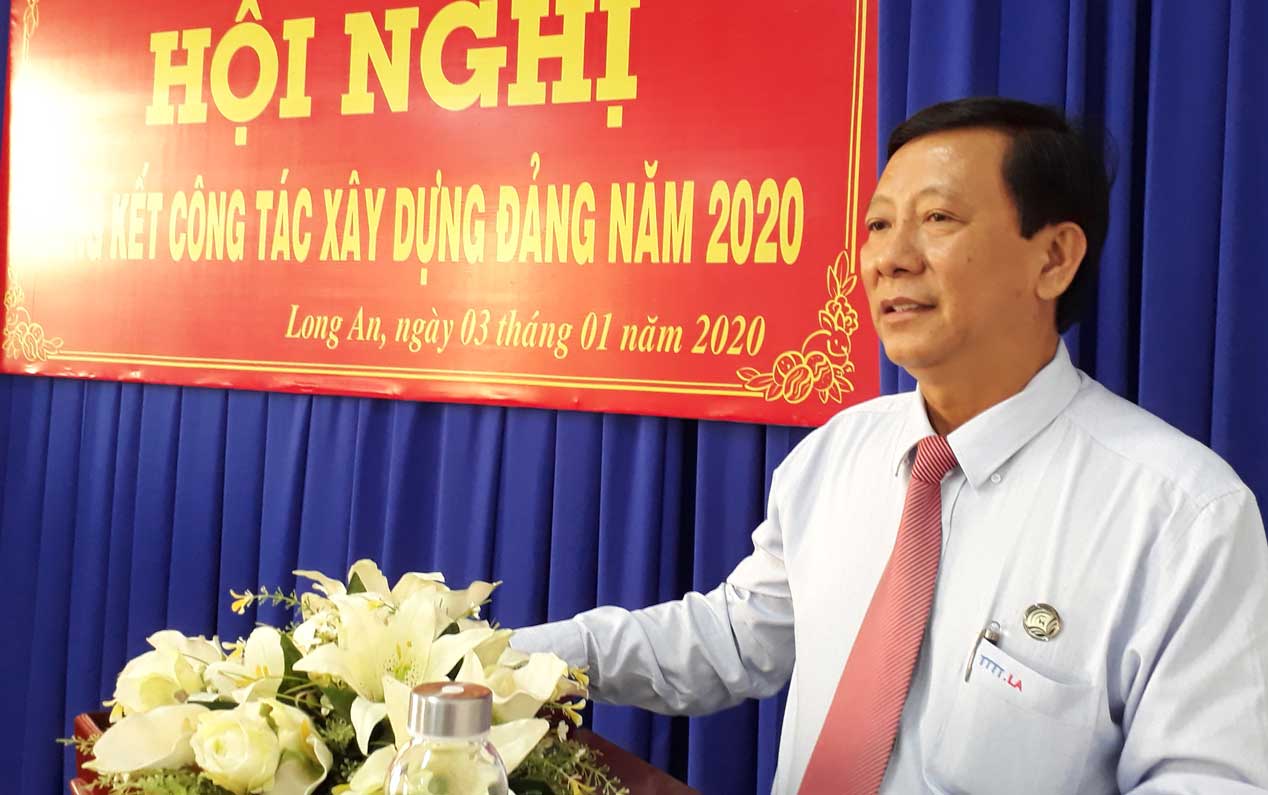 Bí thư Đảng ủy, Giám đốc Sở TTTT - Nguyễn Bá Luân phát biểu chỉ đạo tại hội nghị