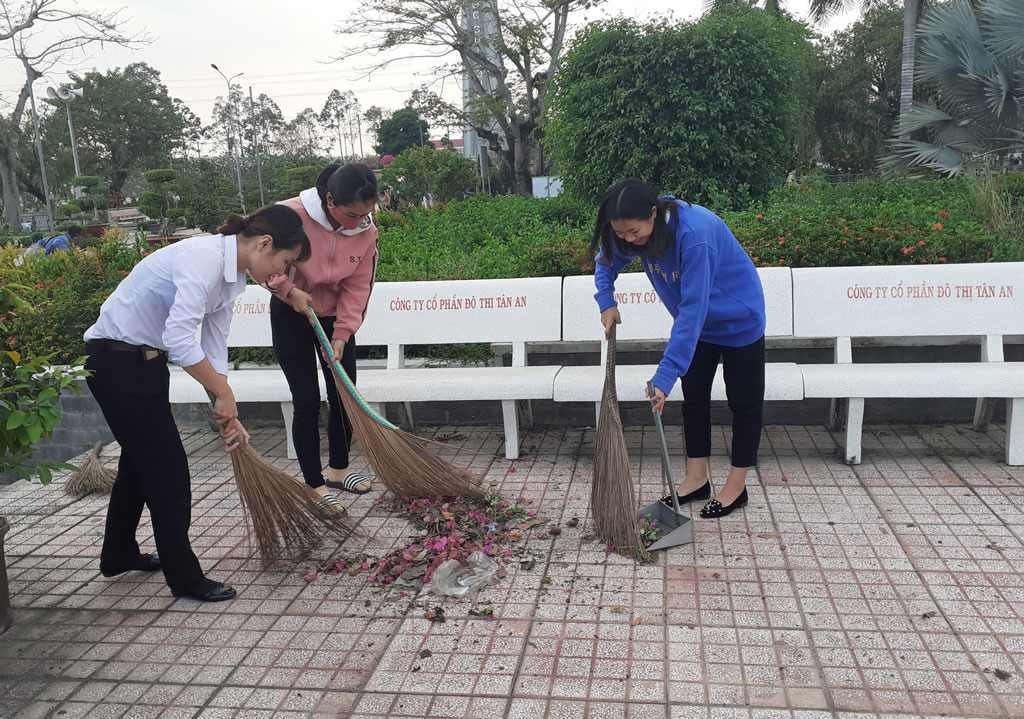 Học sinh, sinh viên ngày càng tự tin, năng động