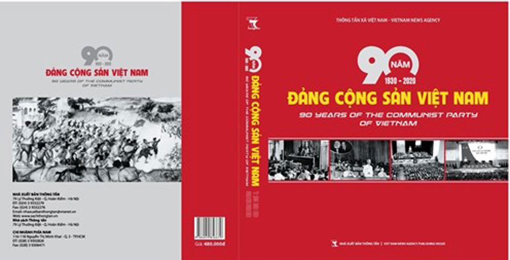 The book, entitled “90 years of the Communist Party of Vietnam”, makes debut on the occasion of the Party’s 90th founding anniversary (Photo: VNA)