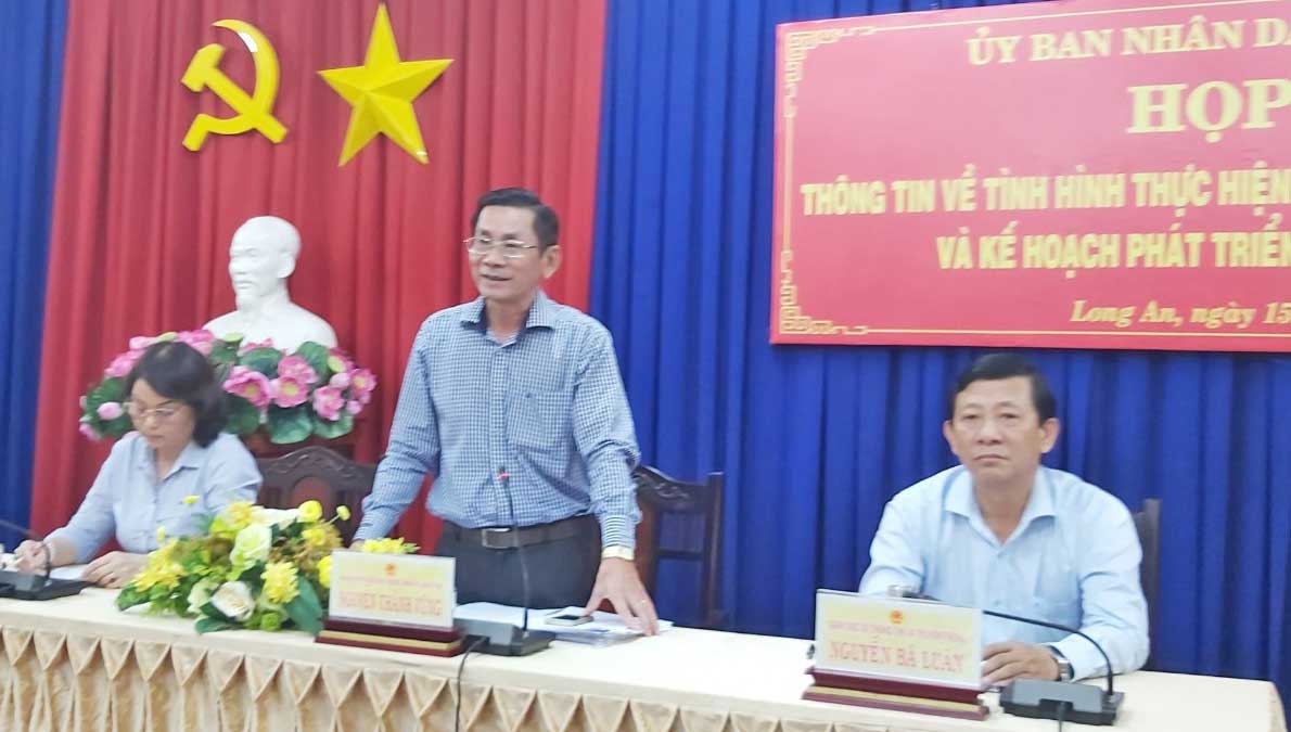 Ông Nguyễn Thành Vững chủ trì họp báo
