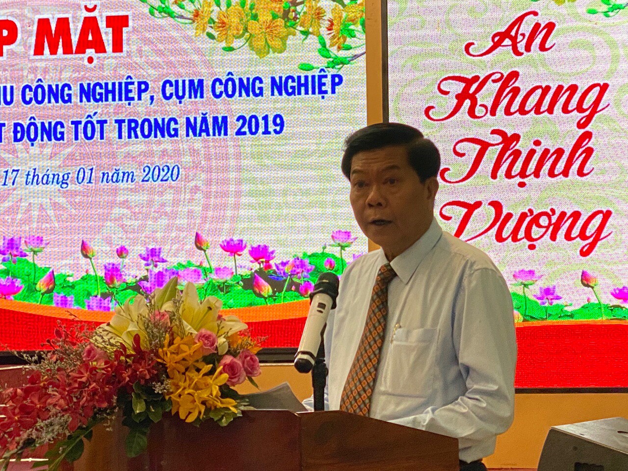 Deputy Secretary of the Party Committee, Chairman of People's Committee of Long An province - Tran Van Can, on behalf of the provincial leaders, sends his best wishes to businesses and their families a New Year with pleasure, success, wellbeing and prosperity