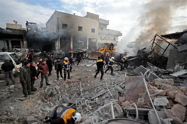 Hiện trường đổ nát sau một vụ không kích tại Idlib, Syria, ngày 15/1/2020. (Nguồn: AFP/TTXVN)