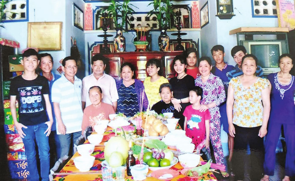 Gia đình em Huỳnh Hoàng Huy đón tết 