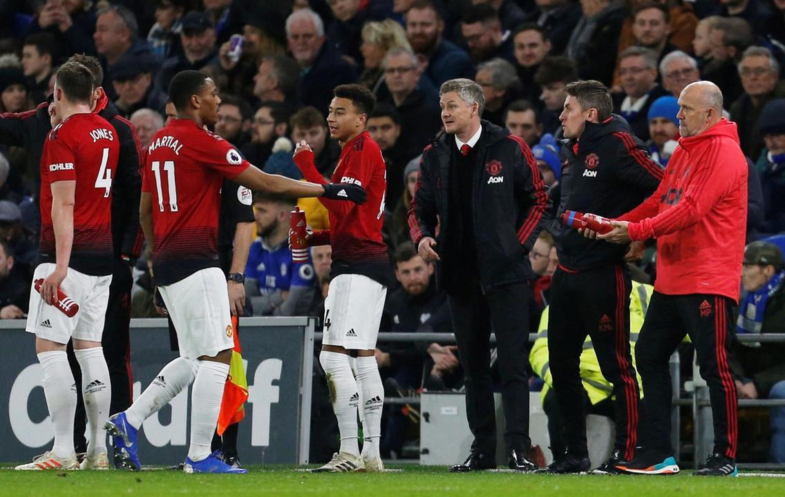 Solskjaer cần hơn nửa đội hình để giải quyết khủng hoảng MU