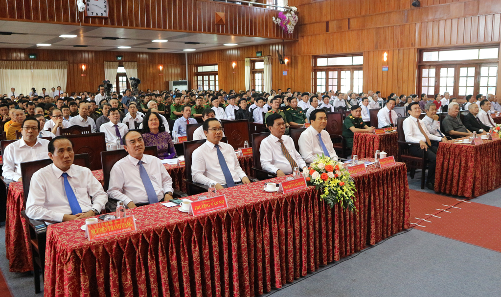 Long An: 90th anniversary of Vietnam Communist Party celebrated Delegates attend the ceremony