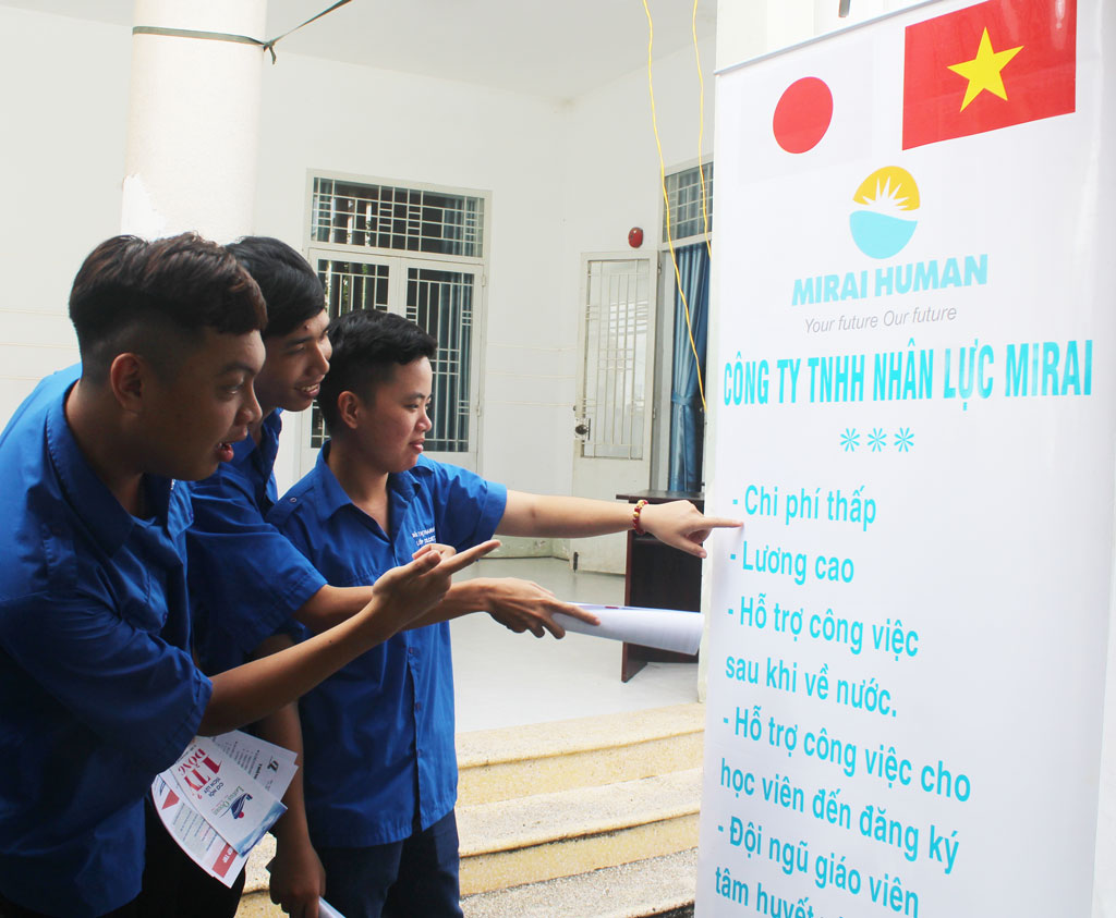 Hiện nay, Long An chưa có công ty, doanh nghiệp nào có chức năng đưa người tham gia xuất khẩu lao động, chủ yếu là các công ty, doanh nghiệp tại TP.HCM tuyển dụng